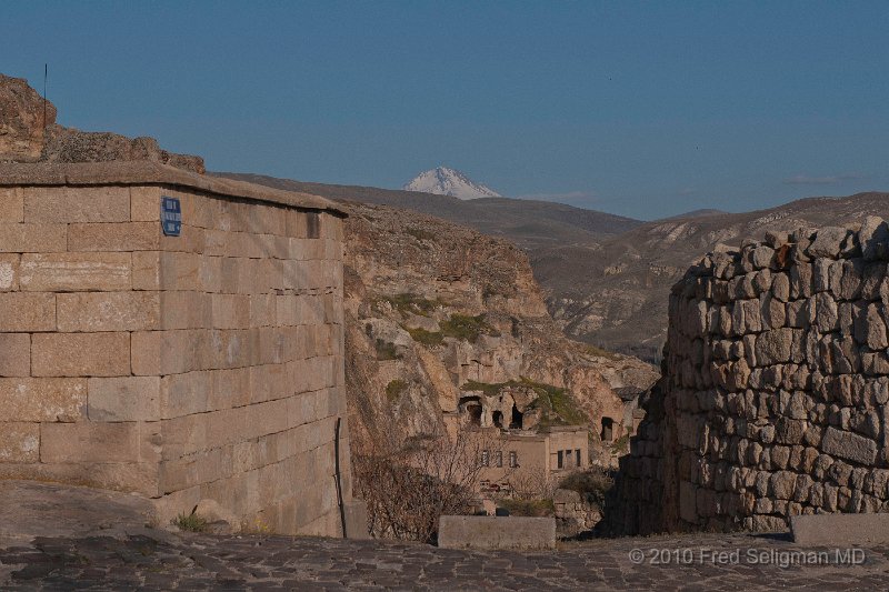 20100404_174918 D300.jpg - Mount Erciyes from Urgup